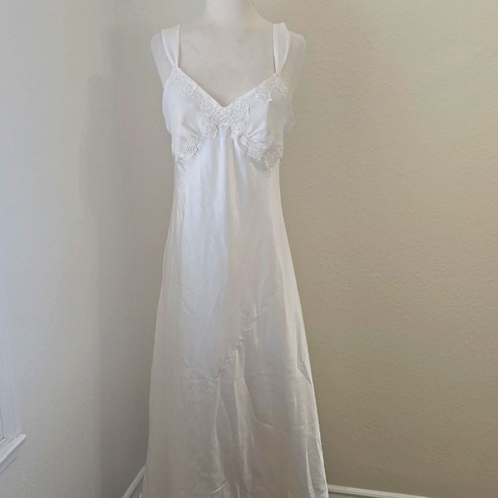 Jones New York Satin Embroidered, Night Slip S